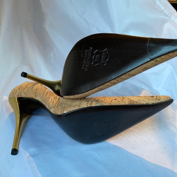 Stuart Weizmann Cork Pumps - Picture 5 of 5